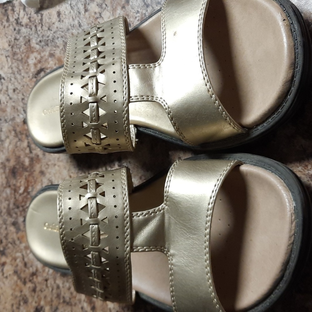 Leather sandals